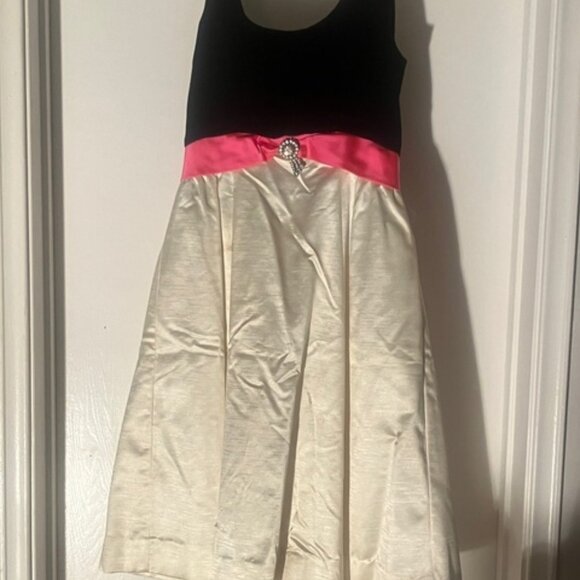 Vintage Rare Find 1950s Chic Black and Cream Midi Dress with Pink Detail - Picture 3 of 7
